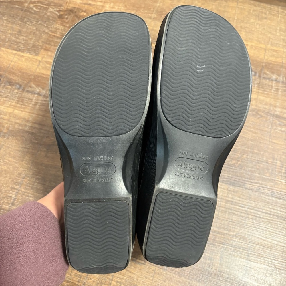 Alegria Black Leather Clog - Picture 5 of 10